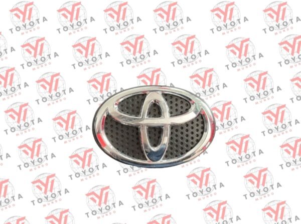 Emblema Toyota Persiana, Parrilla